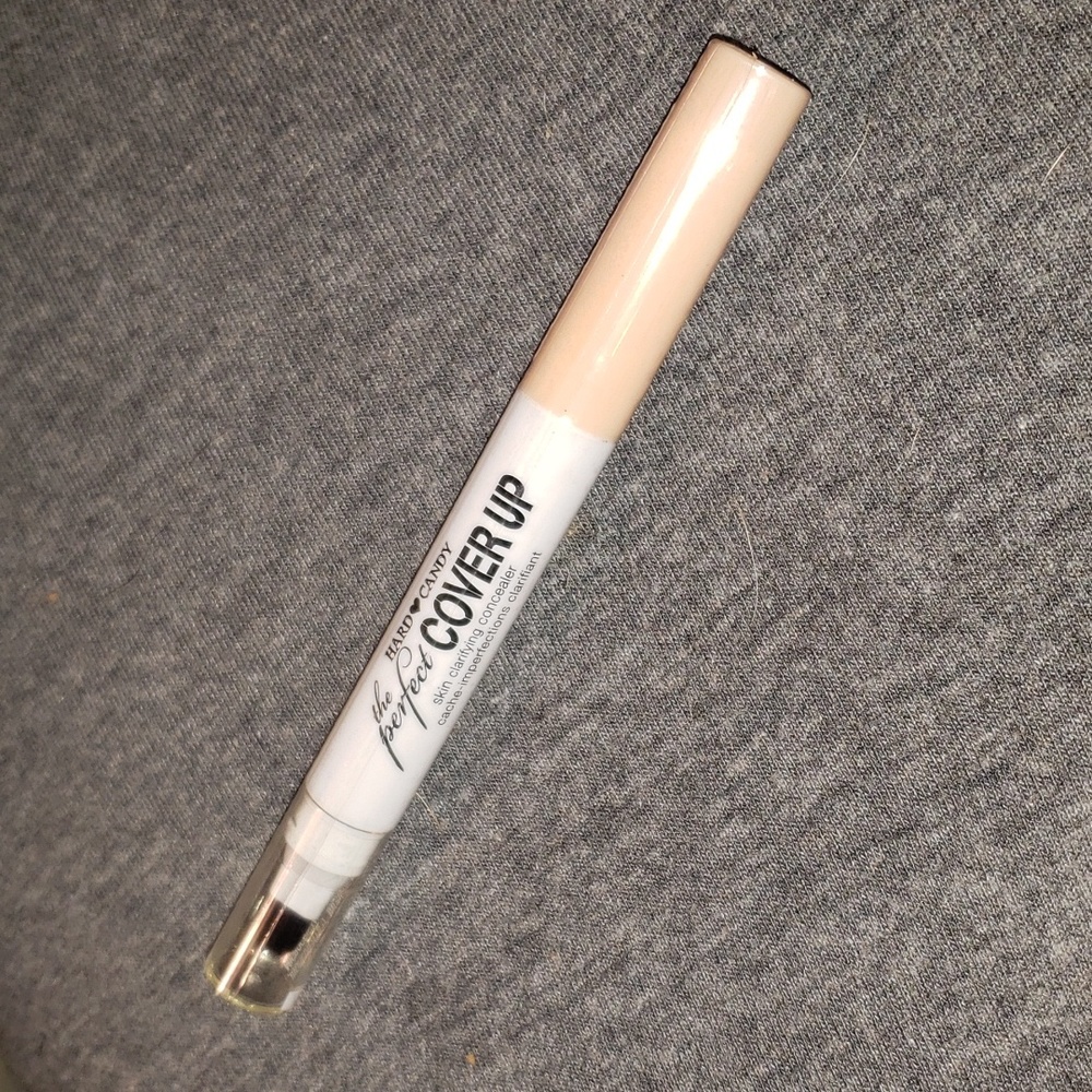 Hard Candy the Perfect Cover up skin clarifying concealer.